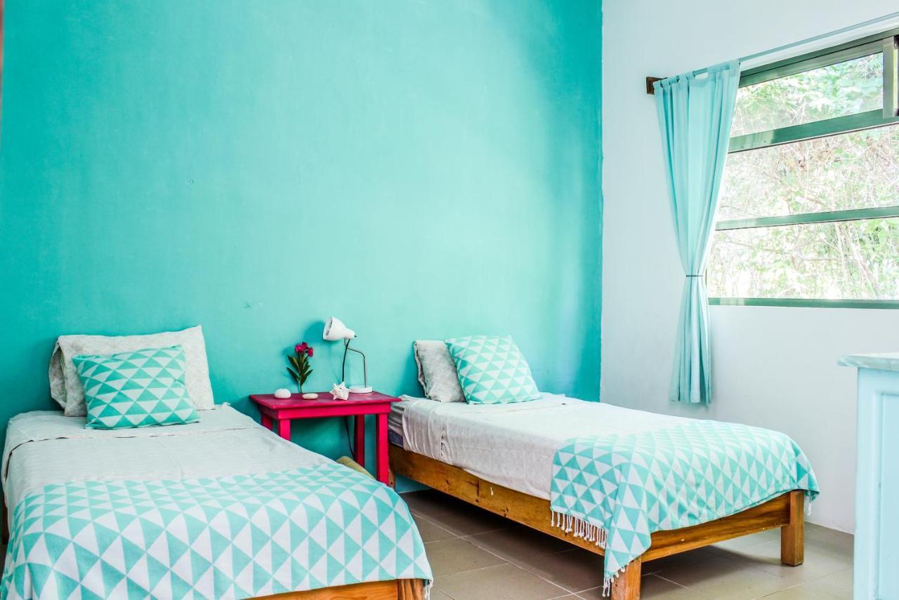 Camp Akumal - Hosted Family Bungalows Экстерьер фото