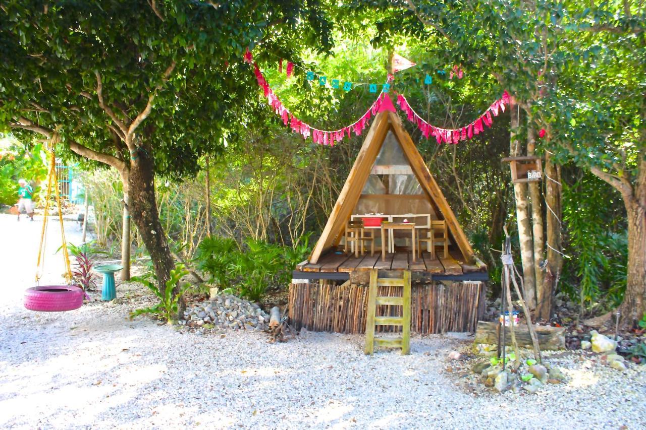Camp Akumal - Hosted Family Bungalows Экстерьер фото